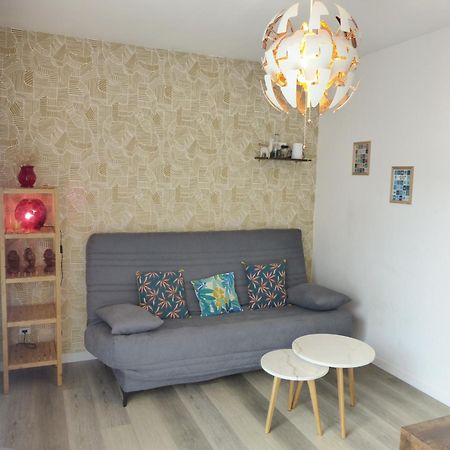La Petite Maison Tahet, 2 Pers Avec Terrasse Basse-Indre 外观 照片
