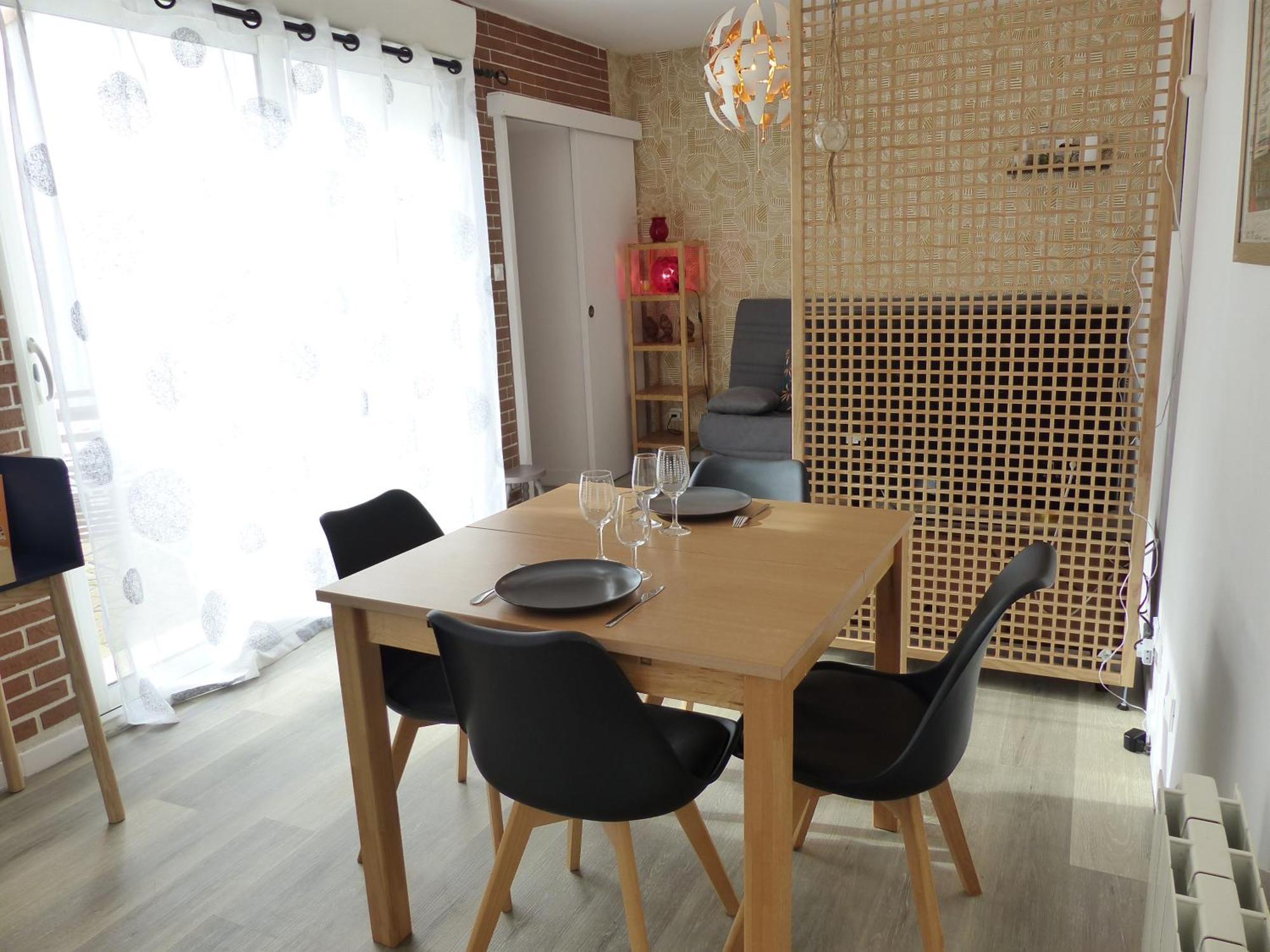 La Petite Maison Tahet, 2 Pers Avec Terrasse Basse-Indre 外观 照片